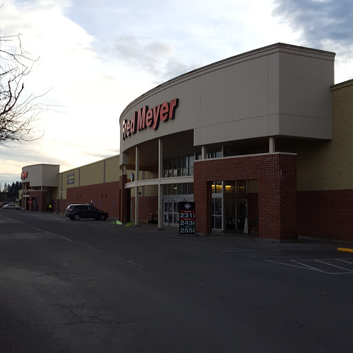 Grocery Store «Fred Meyer», reviews and photos, 1401 SE 1st Ave, Canby, OR 97013, USA