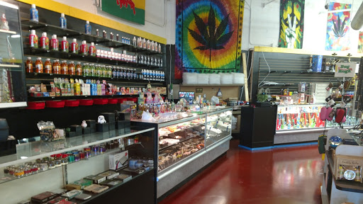 Gift Shop «Deuces Wild Smoke Shop LLC», reviews and photos, 3140 Heights Ravenna Rd, Muskegon, MI 49444, USA