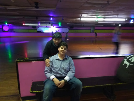 Sporting Goods Store «Hyde Park Roller Magic», reviews and photos, 4178 Albany Post Rd, Hyde Park, NY 12538, USA