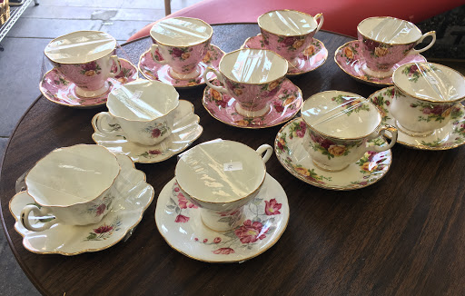 Thrift Store «Helping Hand Thrift Shop», reviews and photos, 1033 S Fairfax Ave, Los Angeles, CA 90019, USA