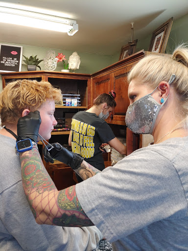 Tattoo Shop «Clean Slate Tattoo & Body Piercing Studio», reviews and photos, 6620 S Broadway, Centennial, CO 80121, USA