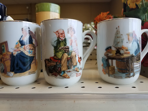 Thrift Store «Union Gospel Mission Store», reviews and photos, 885 Commercial St NE, Salem, OR 97301, USA