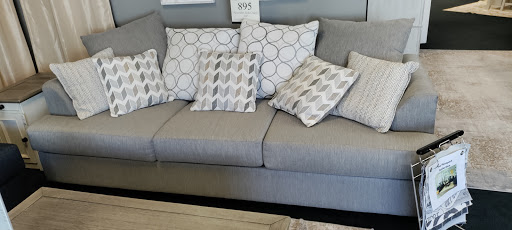 Furniture Store «Mor Furniture for Less | Lynnwood», reviews and photos, 4029 Alderwood Mall Blvd, Lynnwood, WA 98036, USA