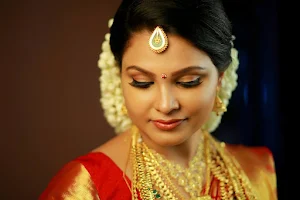 Femin Space Hair & Beauty Family Salon & Bridal Makeup-Stuidio - Beauty Parlour in Kottayam image