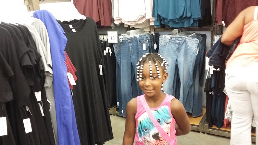 Clothing Store «Old Navy», reviews and photos, 3687 Stone Creek Blvd, Cincinnati, OH 45251, USA