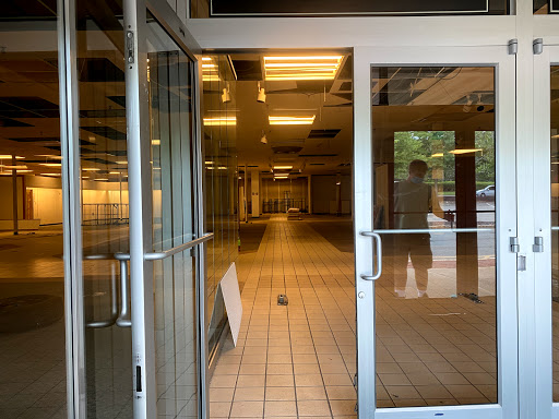 Shopping Mall «Essex Green Shopping Center», reviews and photos, 495 Prospect Ave, West Orange, NJ 07052, USA