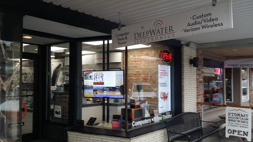 Electronics Store «Deep Water Electronics», reviews and photos, 131 E Woodin Ave, Chelan, WA 98816, USA