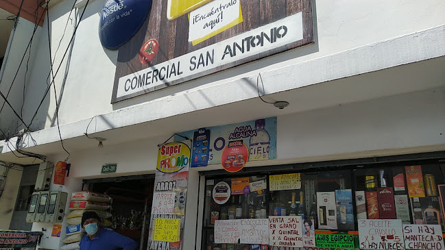 Opiniones de Comercial San Antonio en Quito - Tienda de ultramarinos