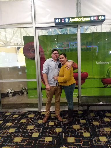 Movie Theater «North Riverside Luxury 6: Classic Cinemas», reviews and photos, 7501 W Cermak Rd, Riverside, IL 60546, USA