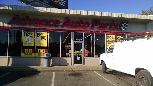 Auto Parts Store «Advance Auto Parts», reviews and photos, 4909 SE Powell Blvd, Portland, OR 97206, USA
