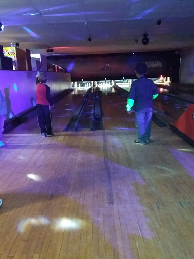 Bowling Alley «Devon Duckpin Lanes», reviews and photos, 551 Naugatuck Ave, Milford, CT 06460, USA