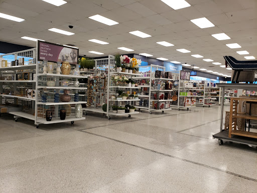 Clothing Store «Ross Dress for Less», reviews and photos, 940 N Western Ave, San Pedro, CA 90732, USA