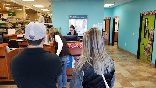 Pet Supply Store «PetSmart», reviews and photos, 6807 W Canal Dr, Kennewick, WA 99336, USA