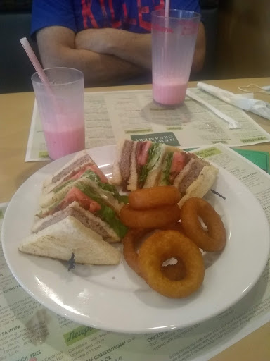 American Restaurant «Newport Creamery», reviews and photos, 1256 Warwick Ave, Warwick, RI 02888, USA