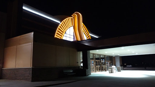 Movie Theater «Marcus Theatres Majestic Cinema of Omaha», reviews and photos, 14304 W Maple Rd, Omaha, NE 68164, USA