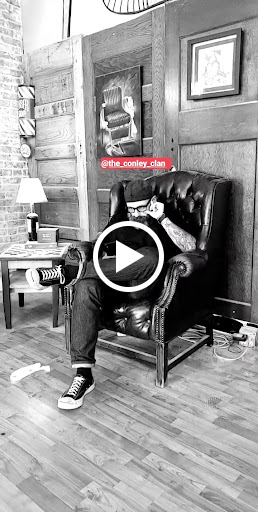 Barber Shop «Old Familiar Barber Shop, LLC», reviews and photos, 116 Parsons Ave, Columbus, OH 43205, USA