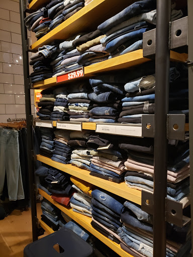 Clothing Store «AEO & Aerie Store», reviews and photos, 9767 SW Washington Square Rd, Tigard, OR 97223, USA