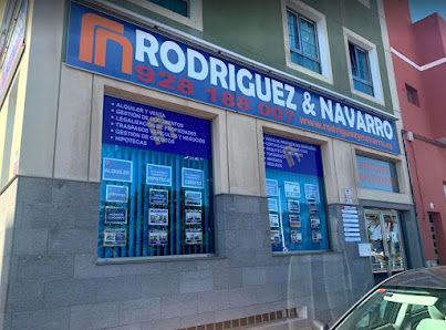 Rodríguez & Navarro Servicios Inmobiliarios SL C. Tenesor Semidán, 58, 35118 Cruce de Arinaga, Las Palmas, España