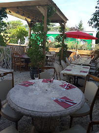 Atmosphère du Restaurant BUFFAROT-BISTRO-RESTO à Saint-Martin-de-Fontenay - n°3
