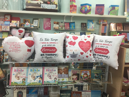 Christian Book Store «Los Cielos Abiertos Christian Bookstore (Libreria Cristiana)», reviews and photos, 6610 Stirling Rd, Hollywood, FL 33024, USA