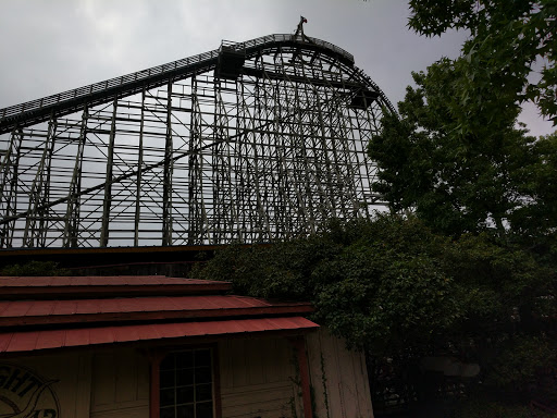 Shopping Mall «Looney Tunes Mall - Six Flags Over Texas», reviews and photos, 2201 E Road to Six Flags St, Arlington, TX 76011, USA