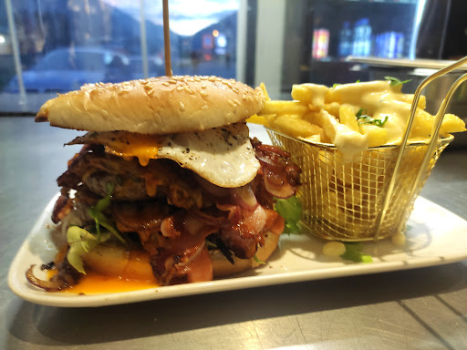 Ninetynine Burger-Bosna-Pizza en Nußdorf-Debant
