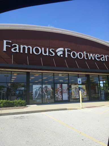 Shoe Store «Famous Footwear», reviews and photos, 3356 Green Mt Crossing Dr, Shiloh, IL 62269, USA