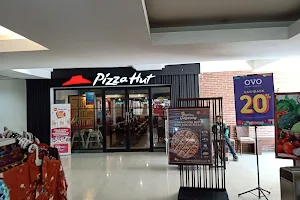 Pizza Hut Restoran - Kediri Mall image