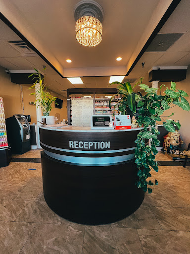 Lux Nail Salon & Spa