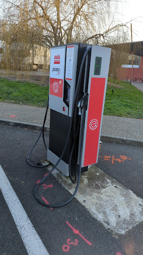 Borne de recharge de véhicules électriques IZIVIA Station de recharge Castelnau-d'Estrétefonds