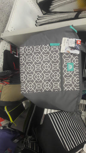 Clothing Store «Ross Dress for Less», reviews and photos, 9773 Jefferson Davis Hwy, Fredericksburg, VA 22408, USA