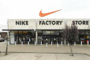 Nike Factory Store Bordeaux image