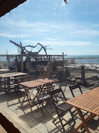 Atmosphère du Restaurant méditerranéen L'Estuaire Plage à Le Grau-du-Roi - n°15