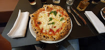 Pizza du Restaurant italien Fratelli Parisi.. Brasserie italienne à Lyon - n°17