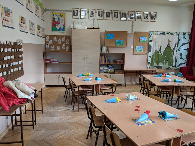 Hozzászólások és értékelések az Pilisszántói Szlovák Nemzetiségi Általános Iskola és Könyvtár-ról