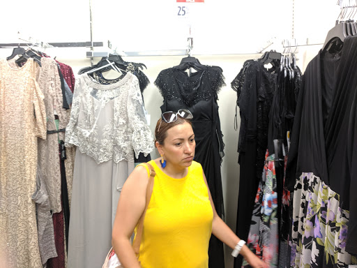 Department Store «JCPenney», reviews and photos, 100 Stonewood St, Downey, CA 90241, USA