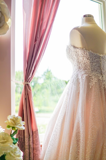 Bridal Shop «Here Comes The Dress», reviews and photos, 850 E 1050 N #101, Chesterton, IN 46304, USA