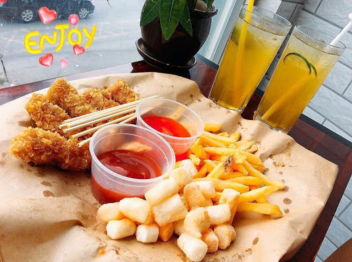 Tiệm Cà Phê Bao Cấp