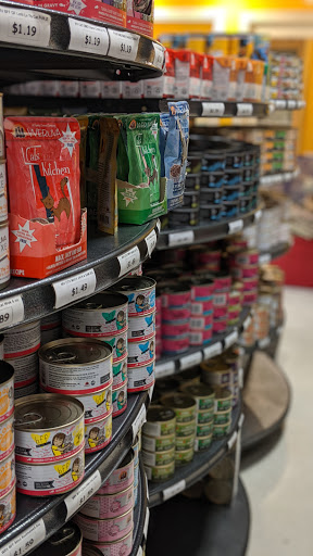 Pet Supply Store «Animal Crackers Pet Supply», reviews and photos, 949 NW Kings Blvd, Corvallis, OR 97330, USA