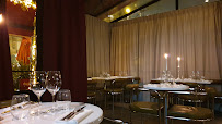 Atmosphère du Restaurant français Abstinence - Restaurant & Bar à Vin Vinyle à Paris - n°4