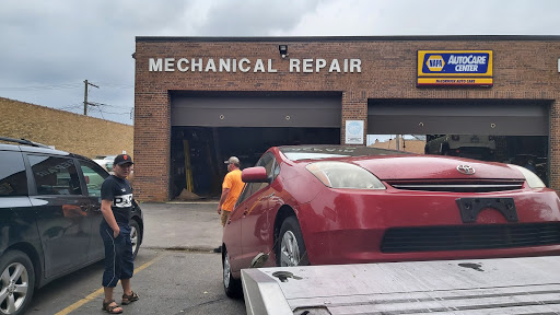 Auto Repair Shop «McCormick Auto Care», reviews and photos, 8250 McCormick Blvd, Skokie, IL 60076, USA