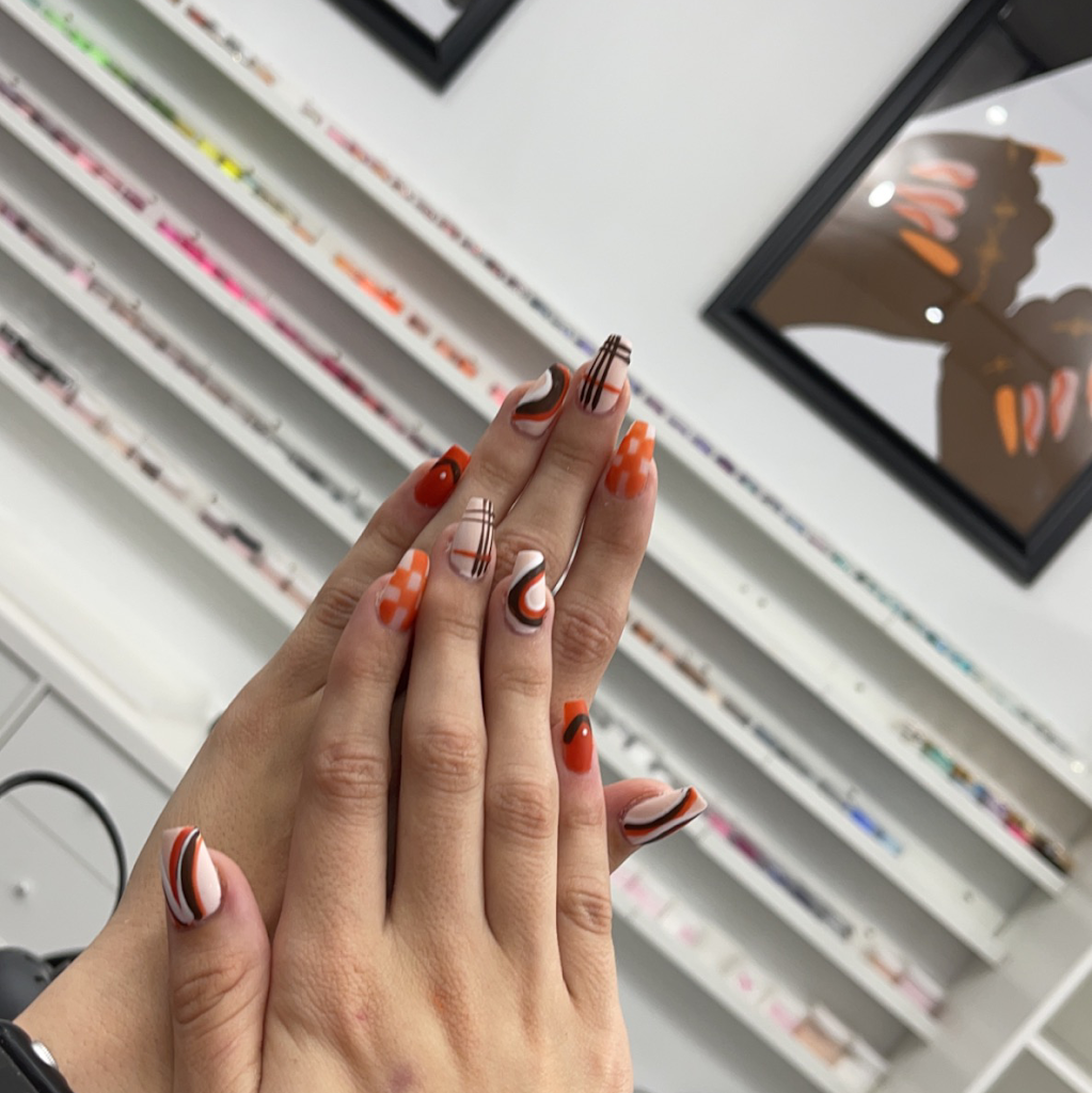 Nicky's Beauty Bar 32091