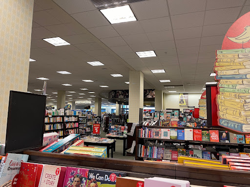 Book Store «Barnes & Noble», reviews and photos, 7200 Harrison Ste 5 #5, Rockford, IL 61112, USA