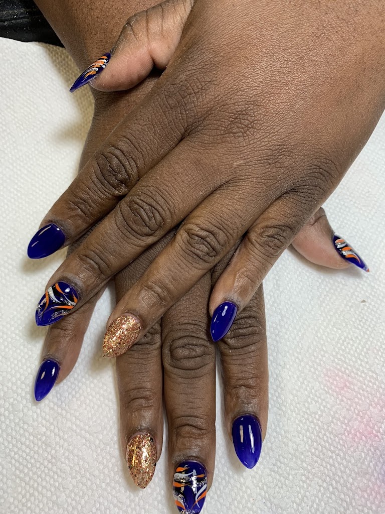Hot Nails 33617