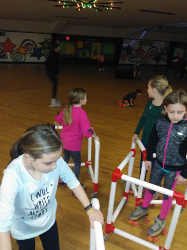 Roller Skating Rink «Carousel Family Fun Center - Whitman», reviews and photos, 1055 Auburn St, Whitman, MA 02382, USA
