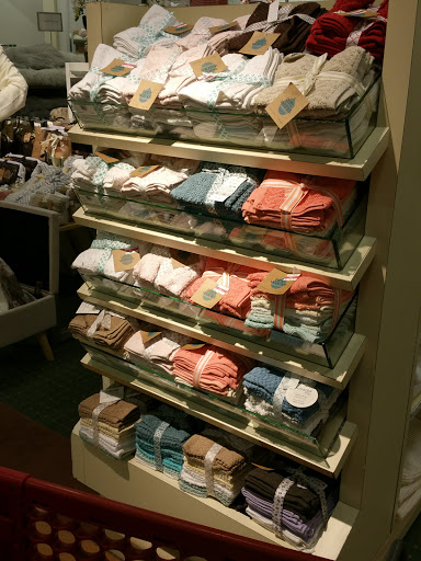 Department Store «Century 21 Department Store», reviews and photos, 1085 Old Country Rd, Westbury, NY 11590, USA