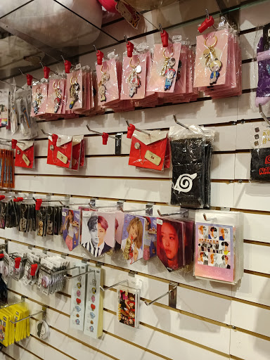 Toy Store «Disney Store», reviews and photos, 587 E Shaw Ave, Fresno, CA 93710, USA