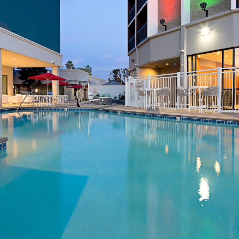 Staybridge Suites Long Beach Airport, an IHG Hotel