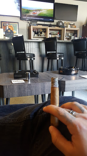 Cigar Shop «MC Cigar Shop and Lounge», reviews and photos, 3331 Lithia Pinecrest Rd, Valrico, FL 33596, USA