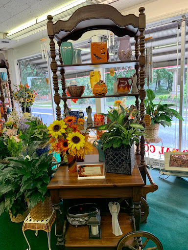 Florist «Riverside Floral Co», reviews and photos, 307 Bridgeboro St, Riverside, NJ 08075, USA